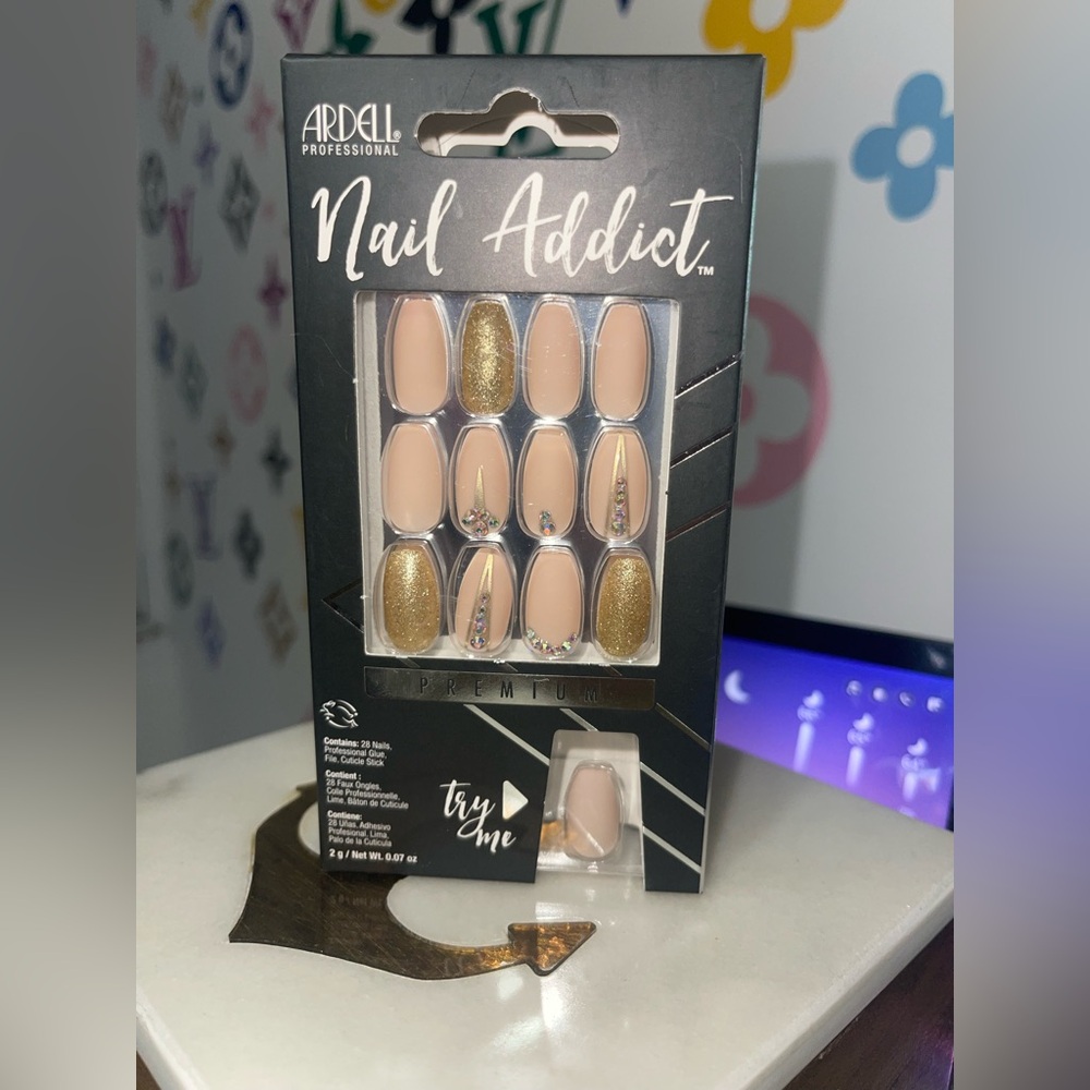 Ardell Nail Addict Press-On Nails - Gold and Nude